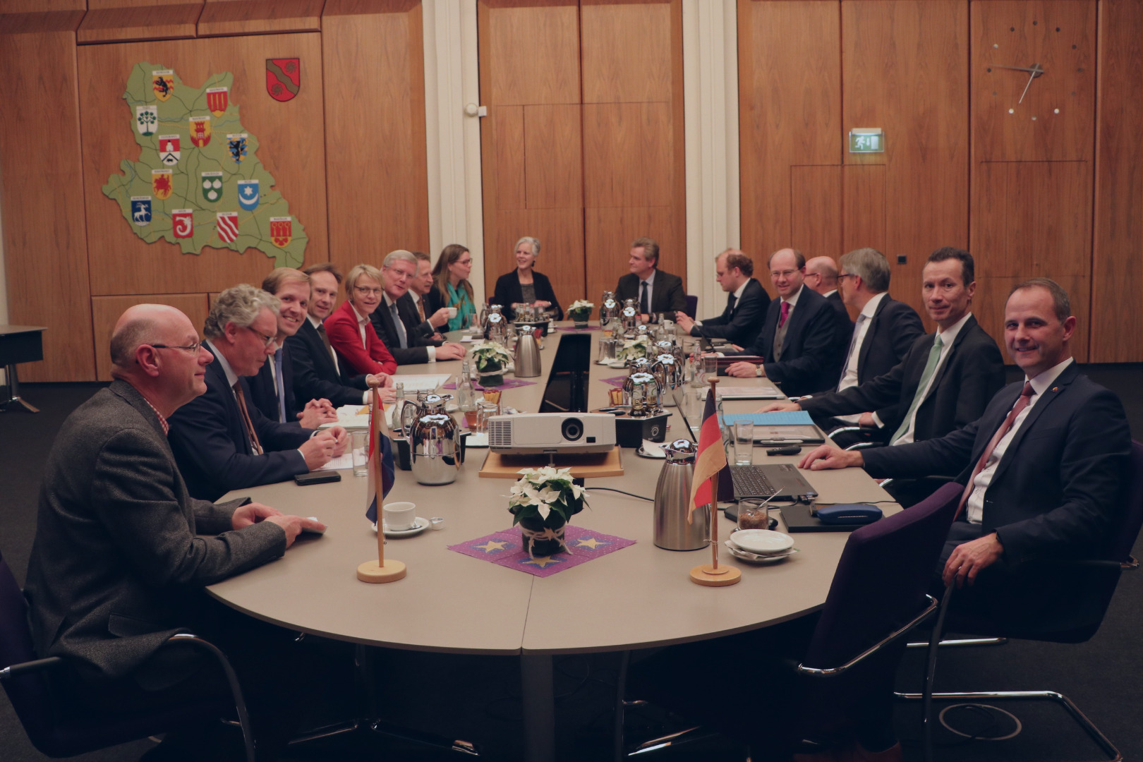 181214 Ondertekening van het memorandum DNL EUREGIO_-_Ondertekenaar_deelnemer_Memorandum_Münsterland_-_Oost-Nederland_181214_1