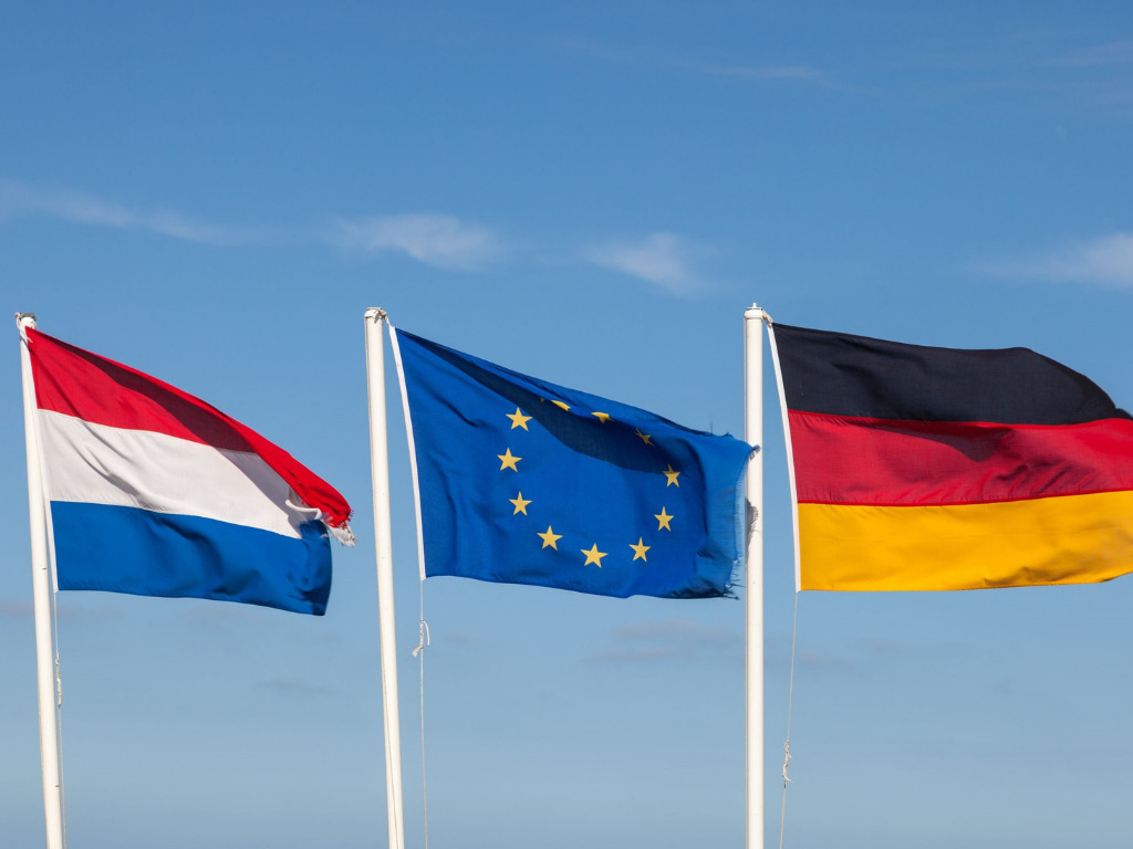 Vlaggen_Nederland_Duitsland_Europa