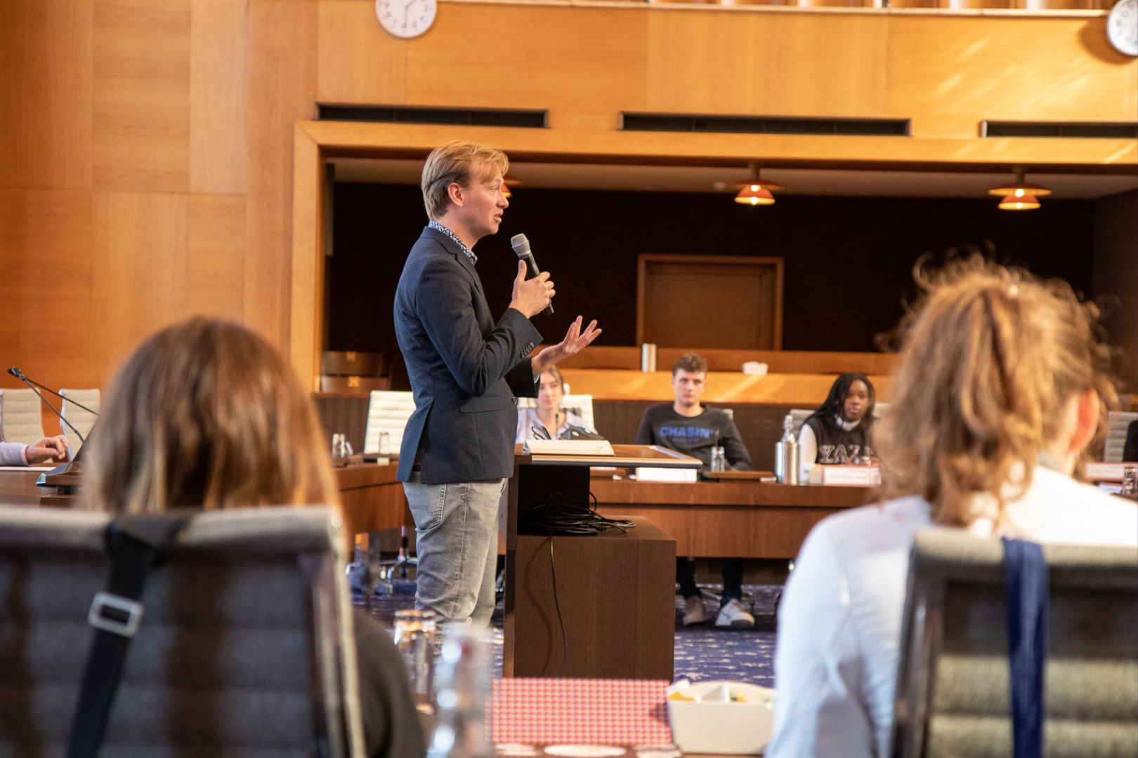 EUREGIO Youth Jongeren Uit Nederland En Duitsland In Debat Over Europa 5 © Jildou Stapersma Gemeente Enschede