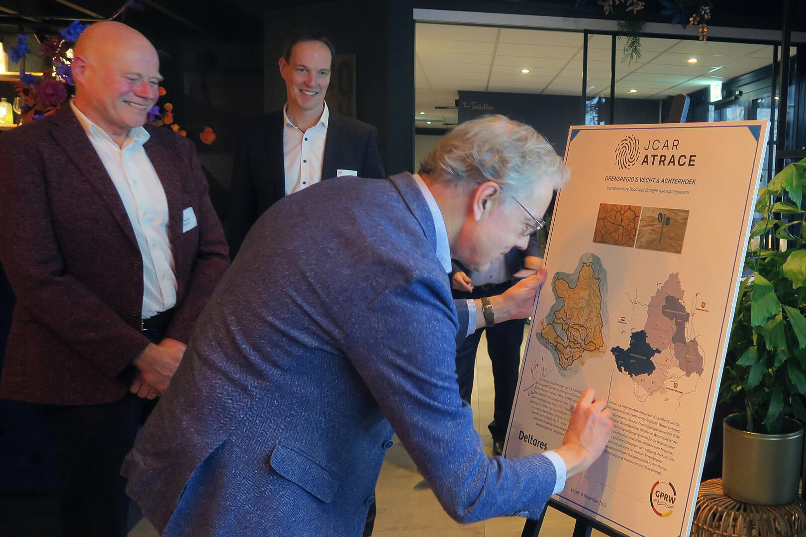 d42b6b0c-f752-4534-a697-674b08641518