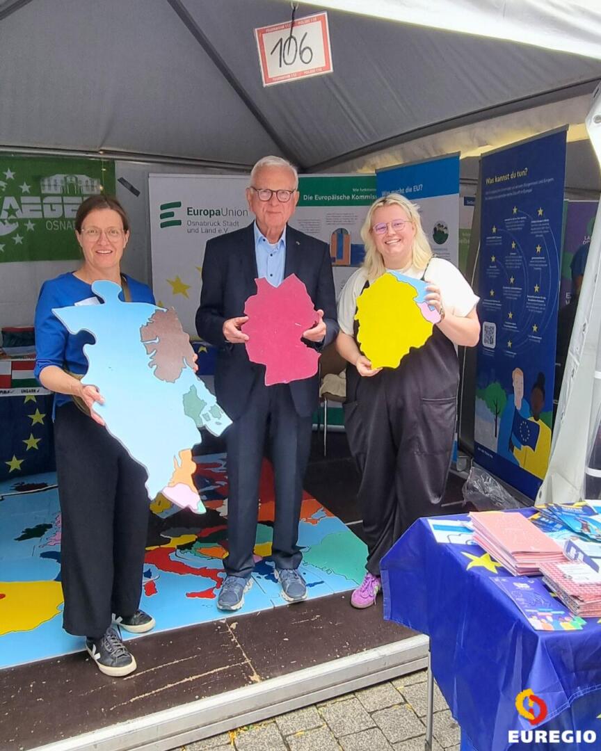 V.l.n.r.: Marie-Lou Perou (EUREGIO), Dr. Hans-Gert Pöttering (Europäisches Parlament, Präsident a. D.), Victoria Dobrowolski (Landkreis Osnabrück).